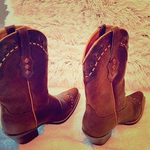 NEW ARIAT (Advance torque stability) cowgirl boots